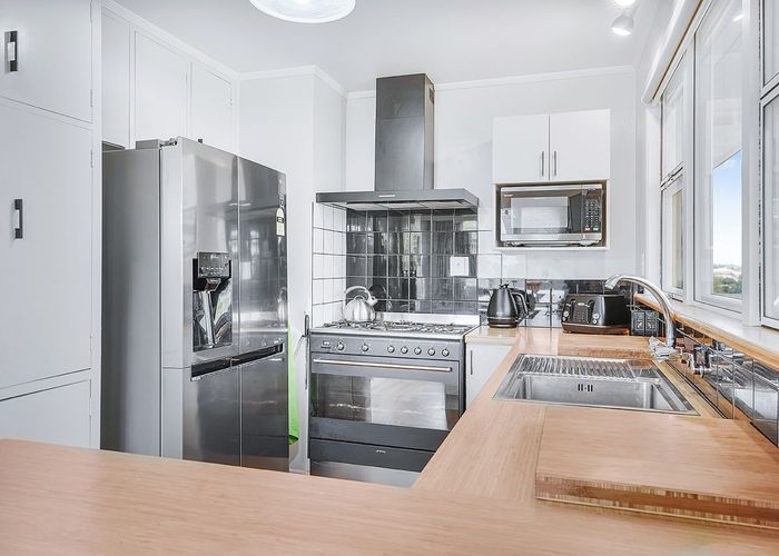  at 107 Tuhikaramea Road, Dinsdale, Hamilton