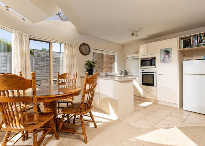  at 18/169 Sturges Road, Henderson, Waitakere City, Auckland