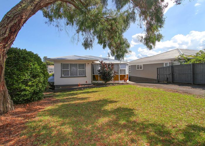  at 117 Connell Street, Blockhouse Bay, Auckland