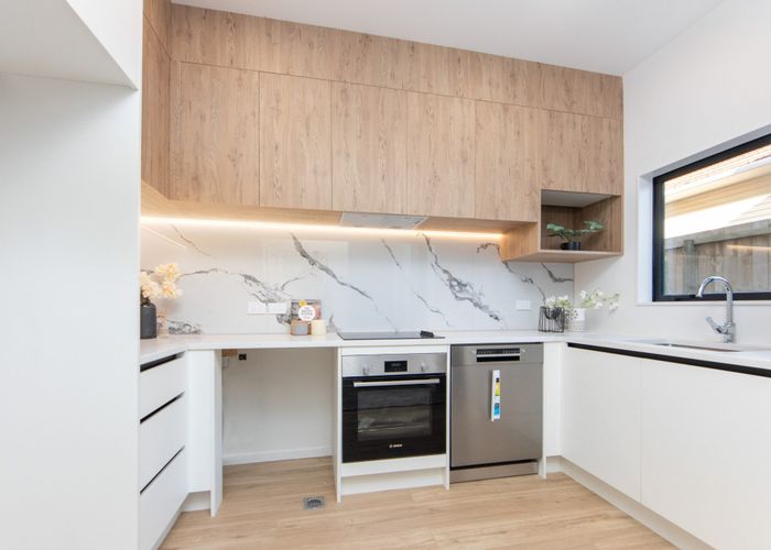  at 7/4 Serjeant Street, Henderson, Auckland