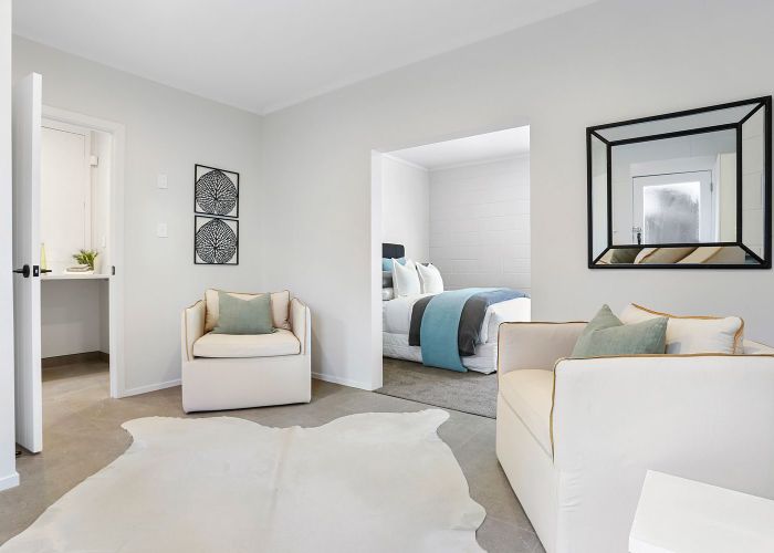  at 1/237 Rangatira Road, Beach Haven, Auckland