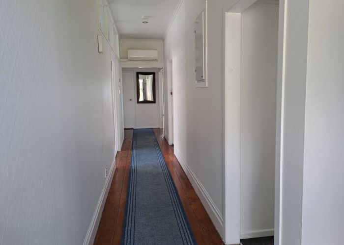  at 1A Aberdeen Road, Castor Bay, North Shore City, Auckland