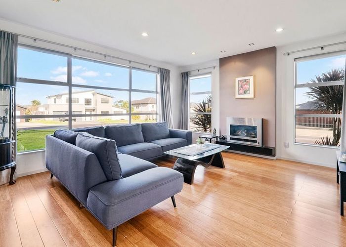  at 1 Melmore Pl, Pinehill, North Shore City, Auckland