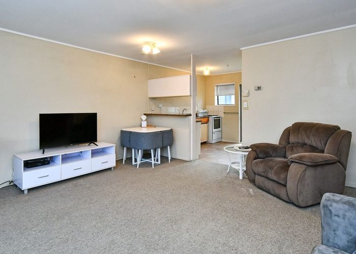  at 3/6 Maru Road, Takanini, Papakura, Auckland