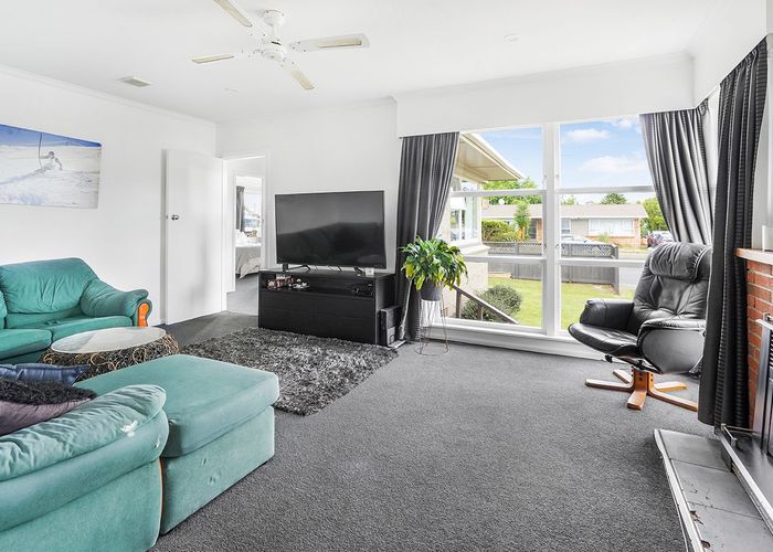  at 14 Larnach Street, Saint Andrews, Hamilton