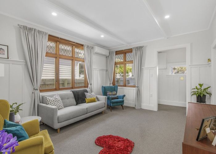  at 24 Kauri Street, Eastbourne, Lower Hutt