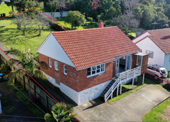  at 8 McCullough Avenue, Mount Roskill, Auckland