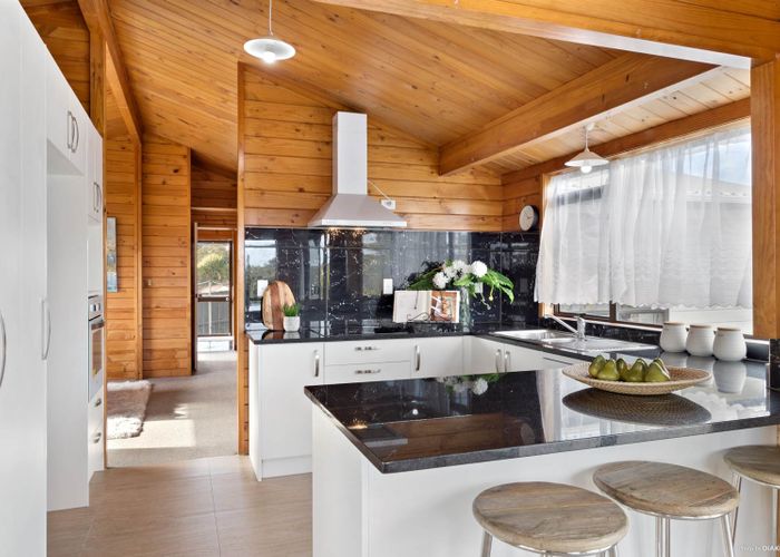  at 1 Thistledew Place, Bayview, Auckland