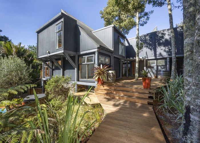  at 186B Woodlands Park Road, Titirangi, Waitakere City, Auckland