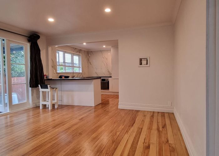  at 1/110 Lynwood Road, New Lynn, Waitakere City, Auckland