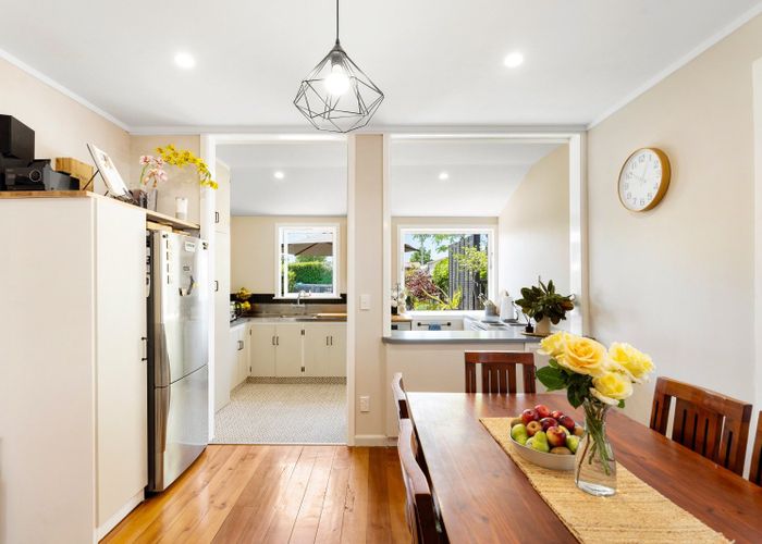  at 910 Dufferin Street, Akina, Hastings