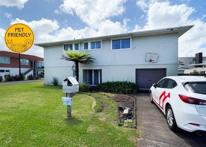  at 32 Church Road, Mangere Bridge, Auckland