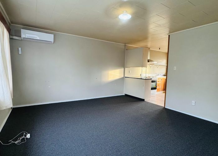  at 2/9 Oxford Road, Manurewa, Manukau City, Auckland