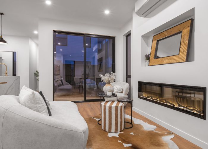  at 102E Te Oneroa Way, Long Bay, North Shore City, Auckland