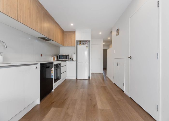  at 4/470 West Coast Road, Glen Eden, Waitakere City, Auckland