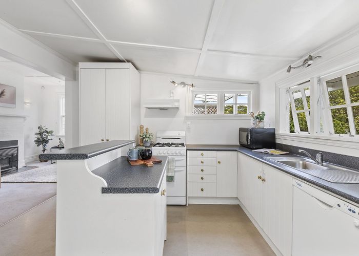  at 7 Retter Street, Paparangi, Wellington