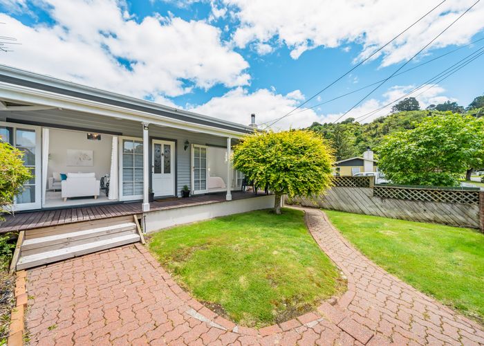  at 6 Charles Street, Belmont, Lower Hutt