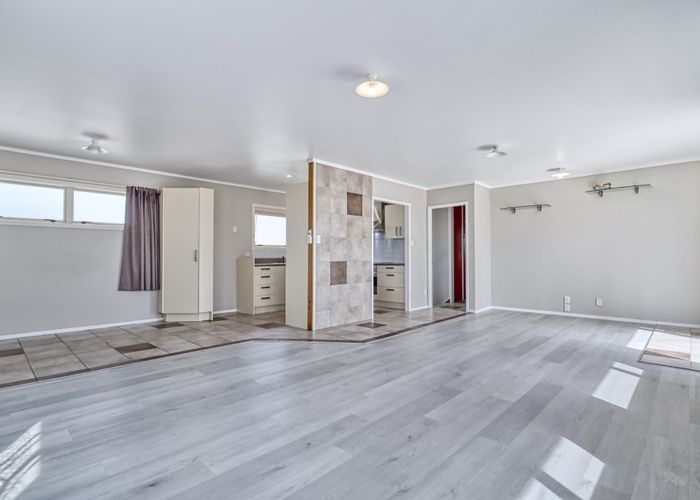  at 46 Farquhar Road, Glendene, Auckland