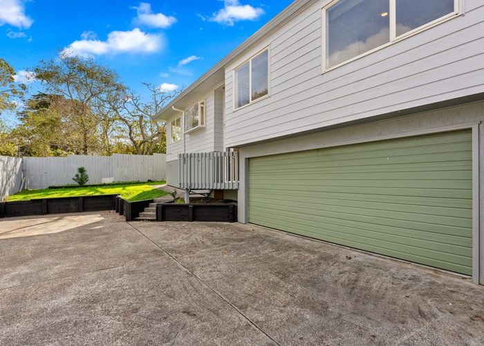  at 1/142 Archers Road, Glenfield, Auckland