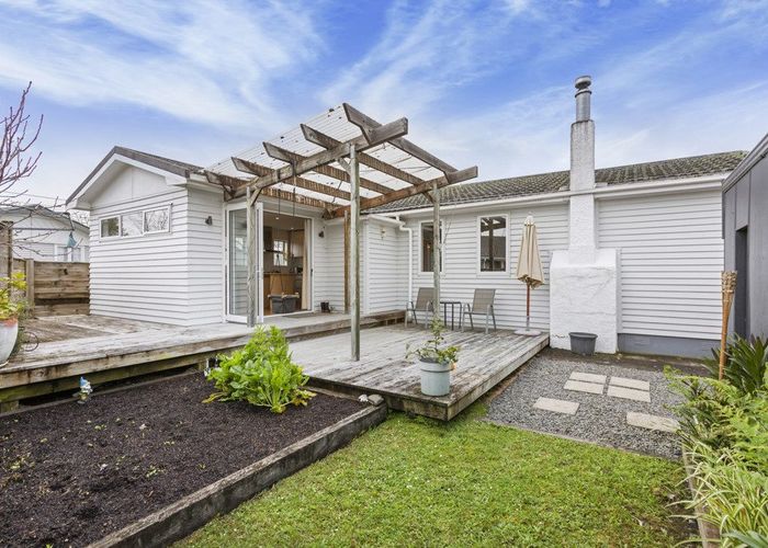  at 38 Woodglen Road, Glen Eden, Auckland