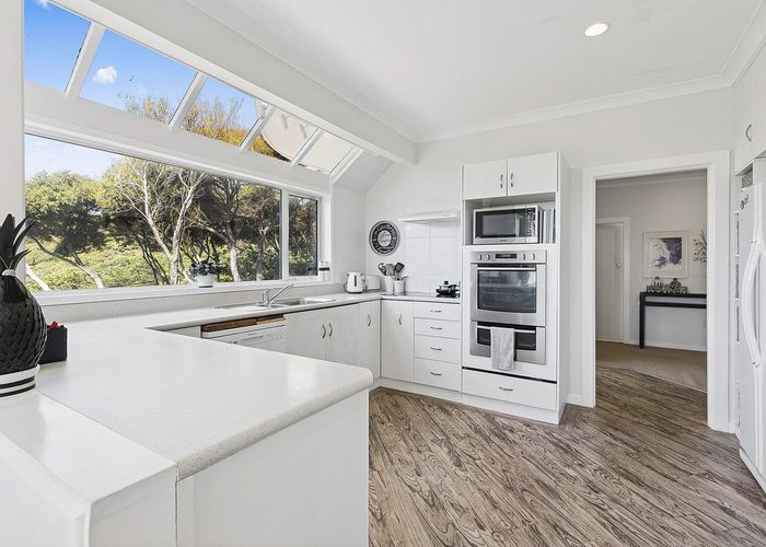  at 31 Kiriwai Road, Paremata, Porirua, Wellington