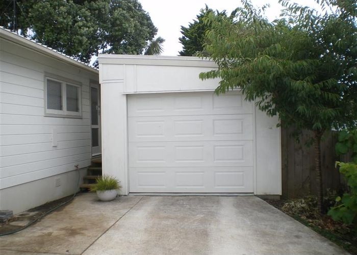  at 32A Andrew Road, Howick, Manukau City, Auckland