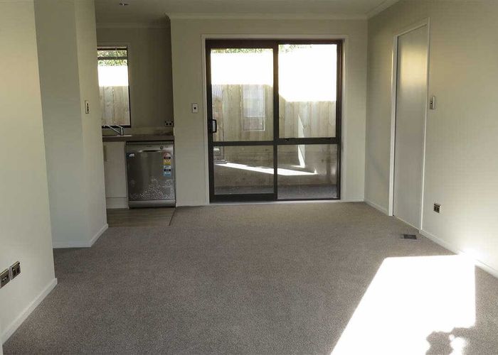  at 5/99 Lake Road, Frankton, Hamilton