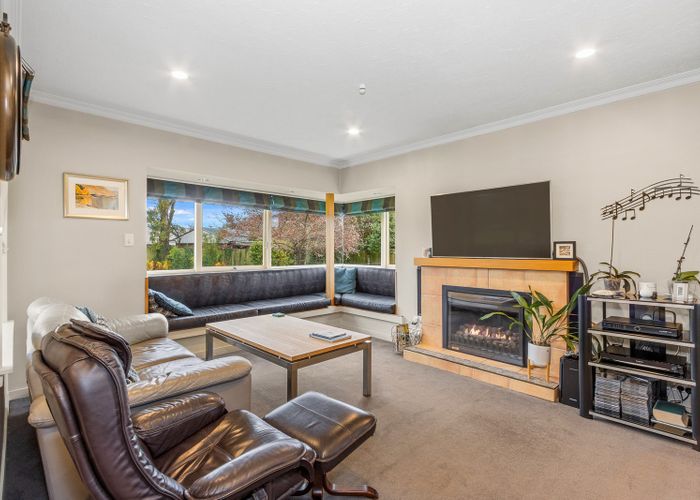  at 10 Woodford Terrace, Fendalton, Christchurch City, Canterbury