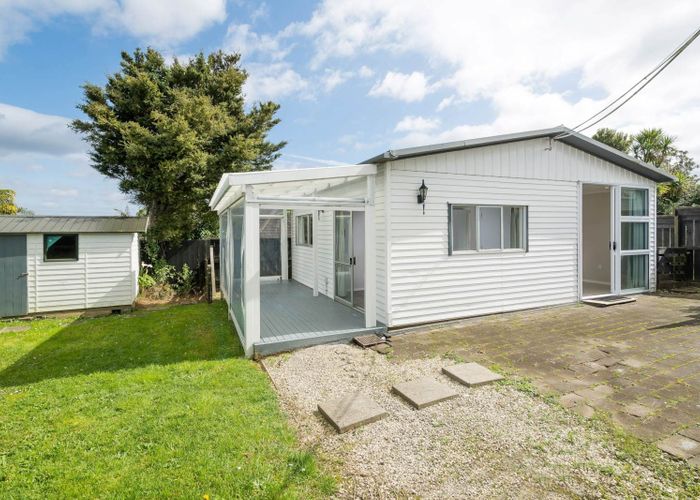  at 18 Webb Place, Forrest Hill, North Shore City, Auckland