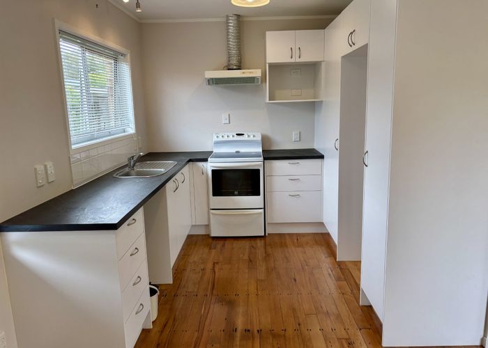  at 1/24 Hillcrest Ave, Hillcrest, North Shore City, Auckland