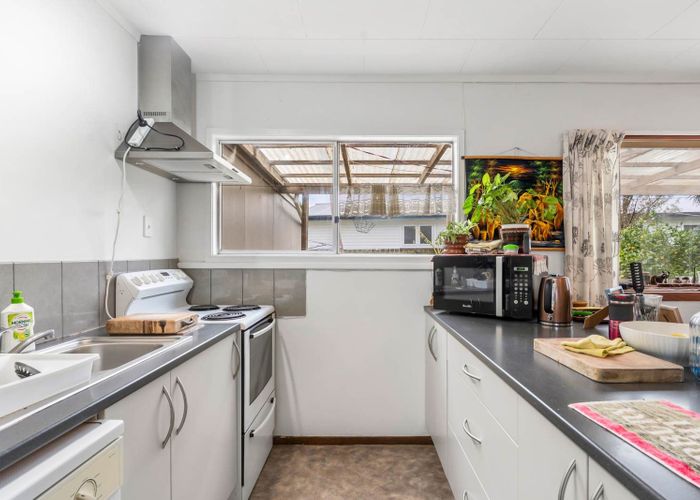  at 2/80 Birkdale Road, Birkdale, North Shore City, Auckland