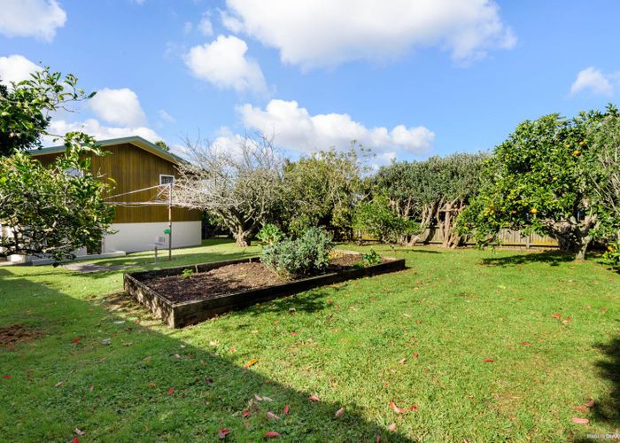  at 4 McClintock Road, Massey, Auckland