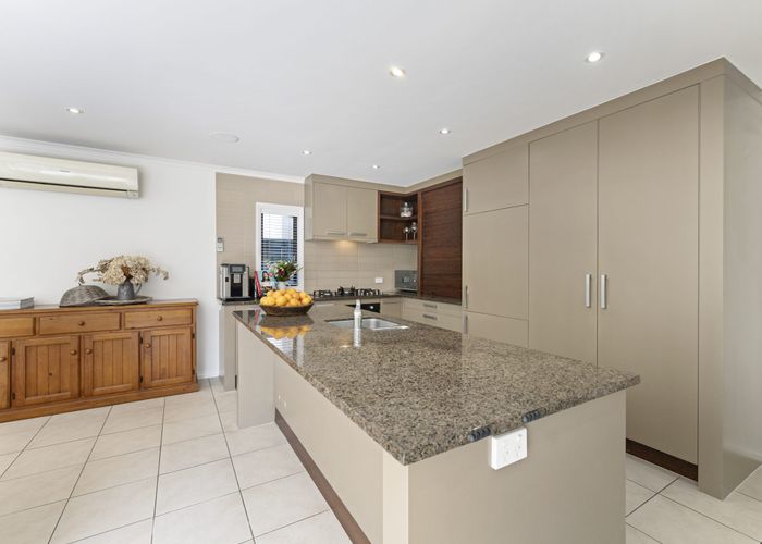  at 25 Bridgefield Crescent, Flat Bush, Manukau City, Auckland