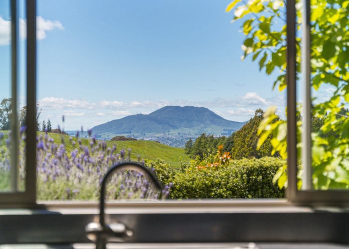  at 40 Glenlochy Rise, Taupo