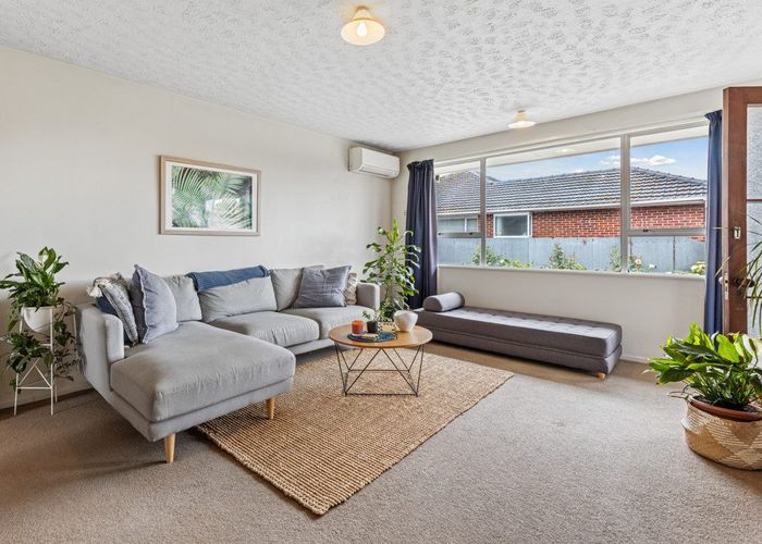  at 1/90 Springs Road, Hornby, Christchurch