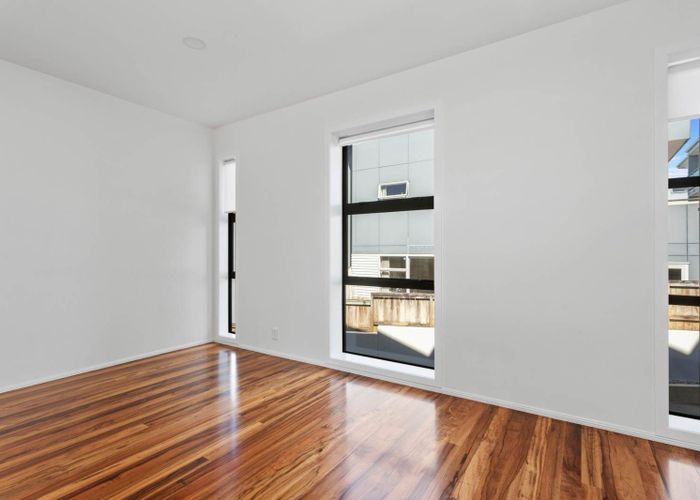  at 39D Garnet Road, Westmere, Auckland