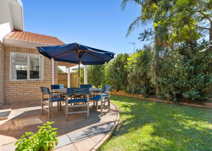  at 14 Margaret Henry Crescent, Oteha, Auckland
