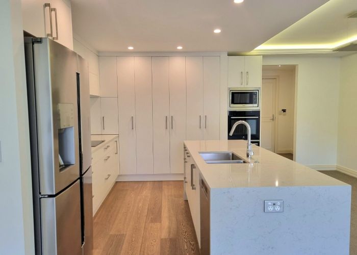  at GB/8 Sidmouth Street, Mairangi Bay, North Shore City, Auckland