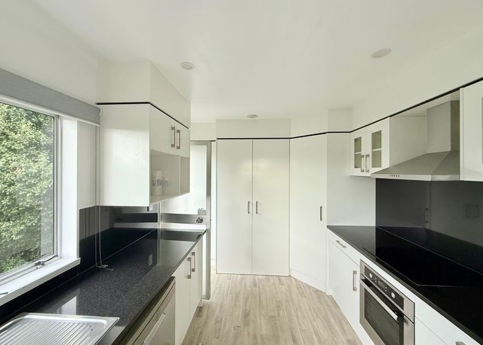  at 1/83 Manuka Road, Glenfield, North Shore City, Auckland