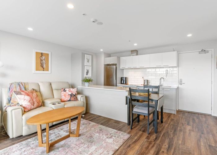  at 403/25 Bute Road, Browns Bay, Auckland