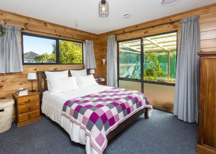  at 3 Hazel Street, Ebdentown, Upper Hutt