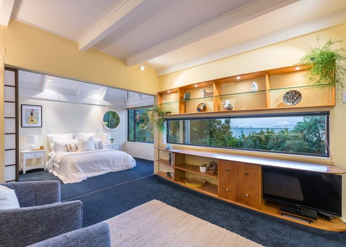  at 17 Dillon Street, Lowry Bay, Lower Hutt