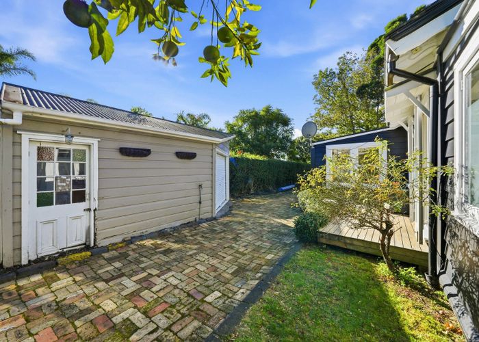  at 6 Tongariro Street, Mount Eden, Auckland