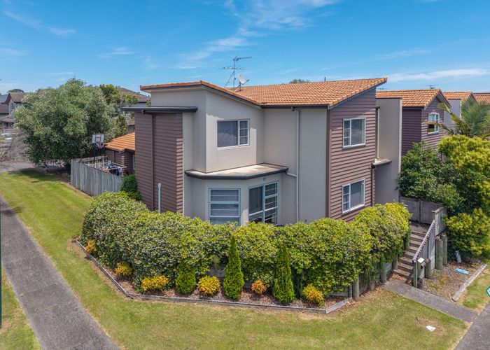  at 9 Savona Drive, Flat Bush, Auckland