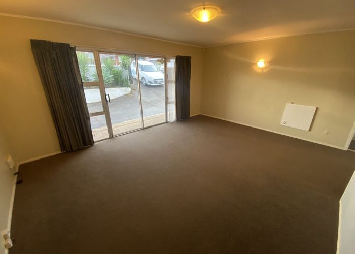  at 137 Hutchinsons Road, Bucklands Beach, Manukau City, Auckland