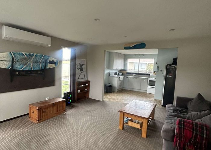  at 2/23 Branksome Place, Parklands, Christchurch City, Canterbury