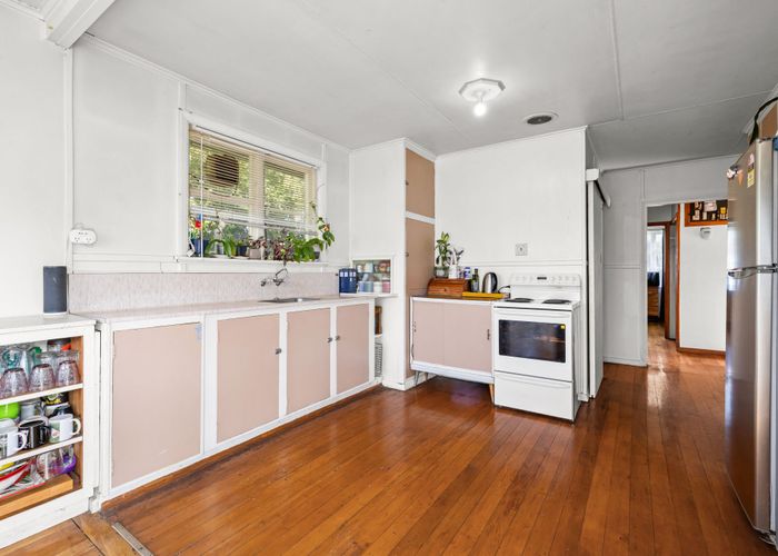  at 180 Langdons Road, Papanui, Christchurch City, Canterbury