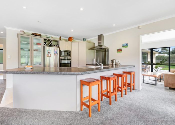  at 16 Omana Avenue, Shelly Beach, Helensville
