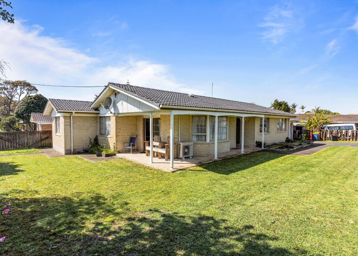  at 3 Rathgar Road, Henderson, Auckland