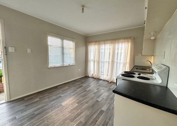  at 3/6 Cornwall Road, Papatoetoe, Manukau City, Auckland